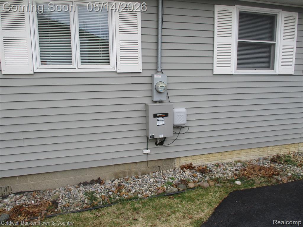 4610 Van Amberg Road Brighton, MI 48114 - Photo 3 of 42 Gallery Image 3