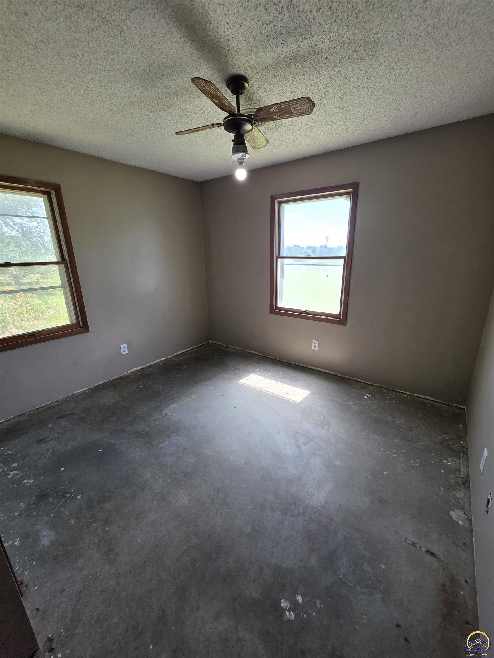 17086 114 Road Hoyt, KS 66440 - Photo 16 of 25 Gallery Image 16