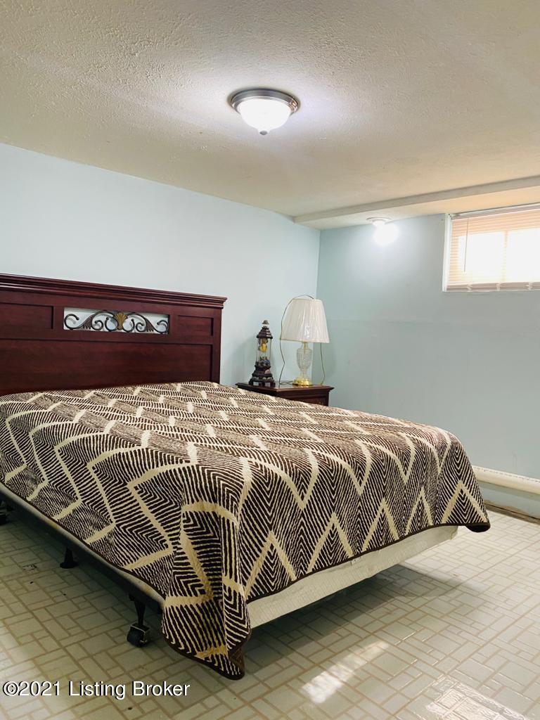 3324 Farnsley Road Louisville, KY 40216 - Photo 41 of 56 BASEMAN BEDROOM
