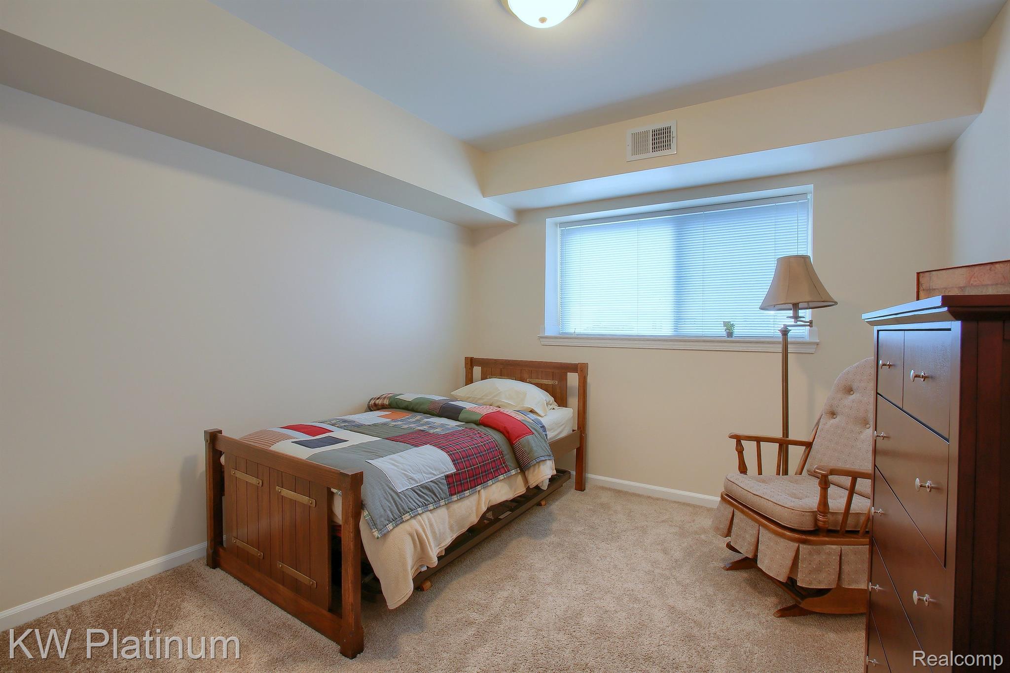 1655 Riverside Drive, Unit 7 Rochester, MI 48309 - Photo 16 of 23