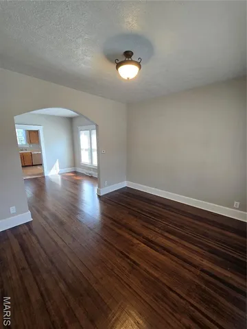 $135,000 | 523 East Acton Avenue, Wood River, IL 62095