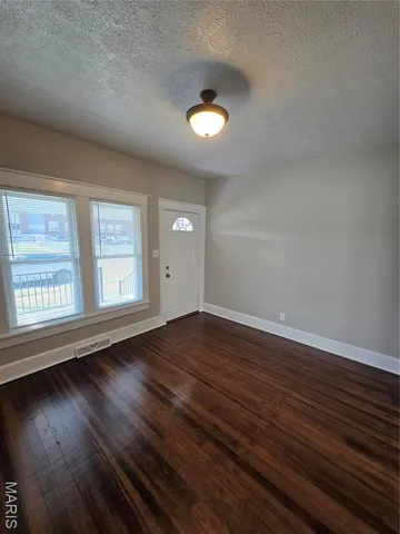 $135,000 | 523 East Acton Avenue, Wood River, IL 62095