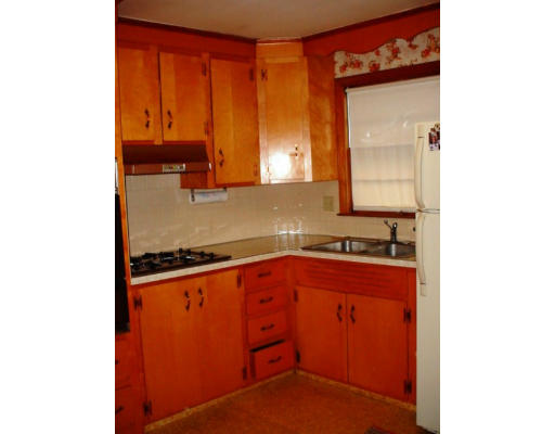 27 Bothnia Street Worcester, MA 01607 - Photo 2 of 8 Gallery Image 2