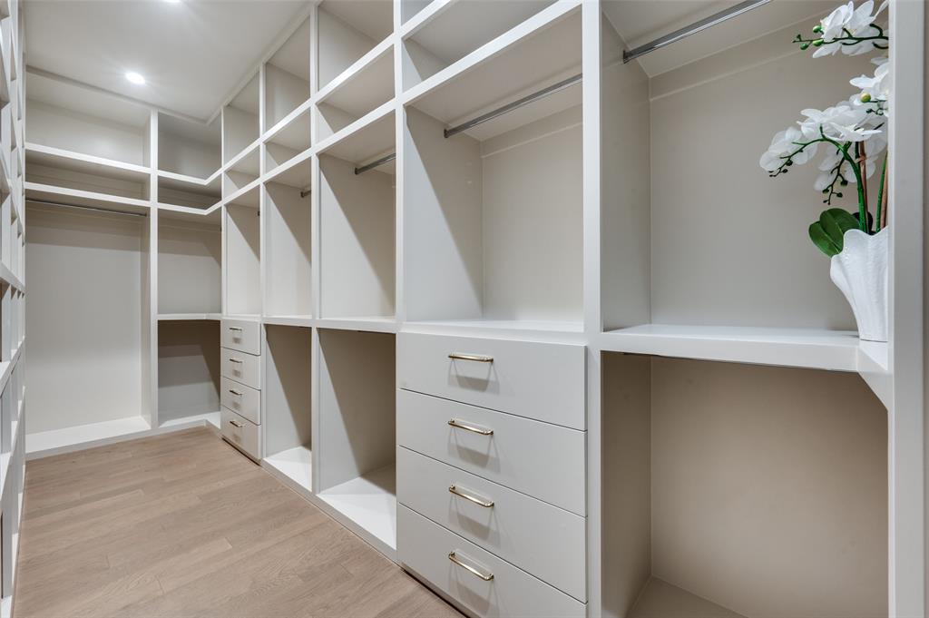 3737 Dunhaven Road Dallas, TX 75220 - Photo 20 of 38