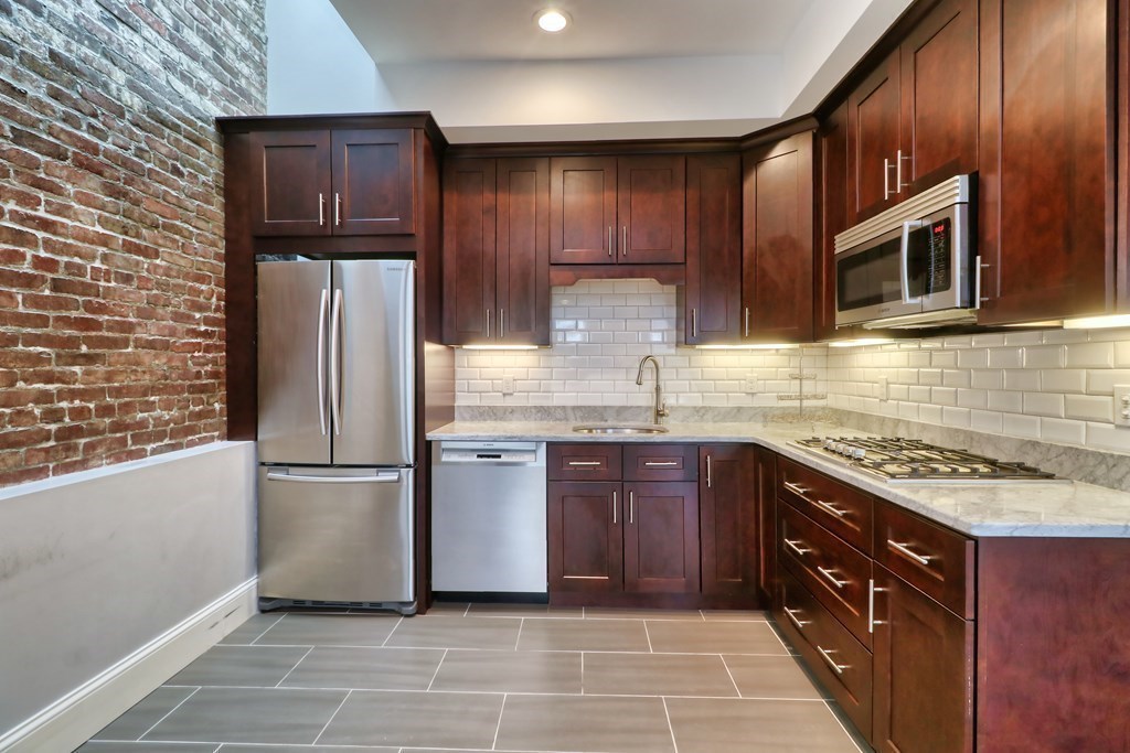 127 Bay State Road, Unit PH Boston, MA 02215 - Photo 9 of 28