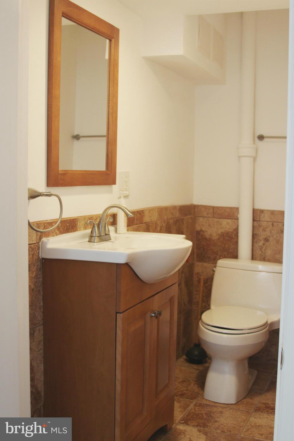 1820 Yakona Road Baltimore, MD 21234 - Photo 13 of 15 Bath