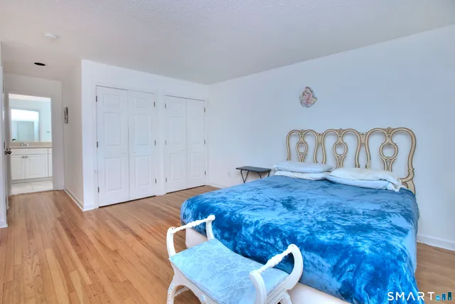 $799,000 | 160 Glengarry Road, Unit 160, Fairfield, CT 06825