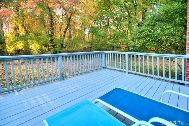 $799,000 | 160 Glengarry Road, Unit 160, Fairfield, CT 06825