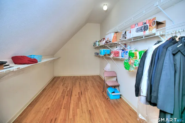 $799,000 | 160 Glengarry Road, Unit 160, Fairfield, CT 06825