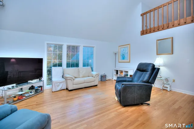 $799,000 | 160 Glengarry Road, Unit 160, Fairfield, CT 06825