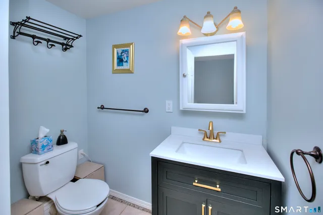 $799,000 | 160 Glengarry Road, Unit 160, Fairfield, CT 06825