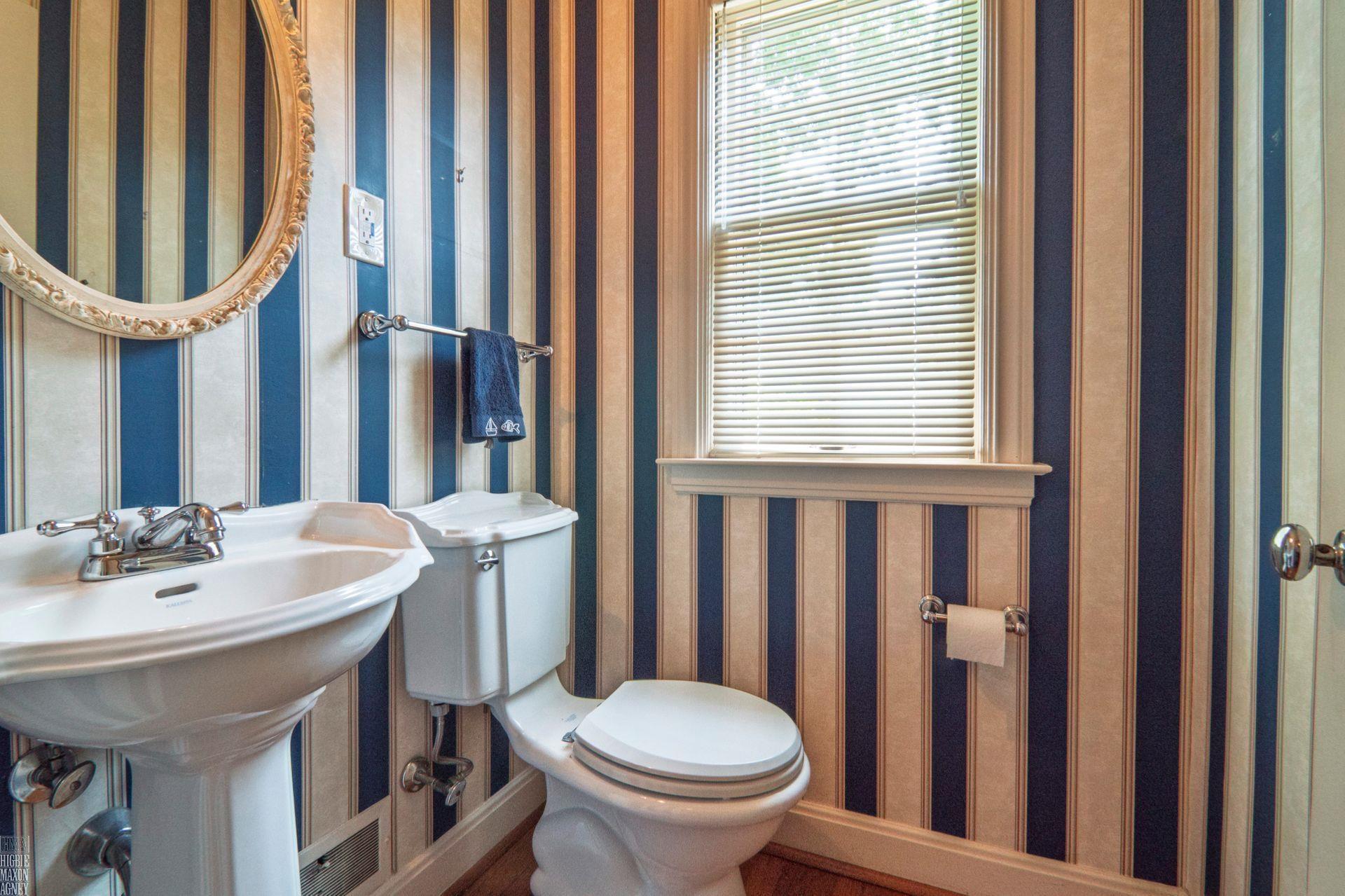 255 Merriweather Road Grosse Pointe Farms, MI 48236 - Photo 12 of 28
