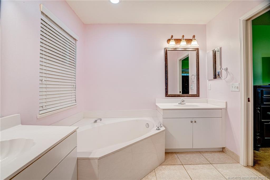 2469 Southwest Omega Way Stuart, FL 34997 - Photo 15 of 33 Gallery Image 15