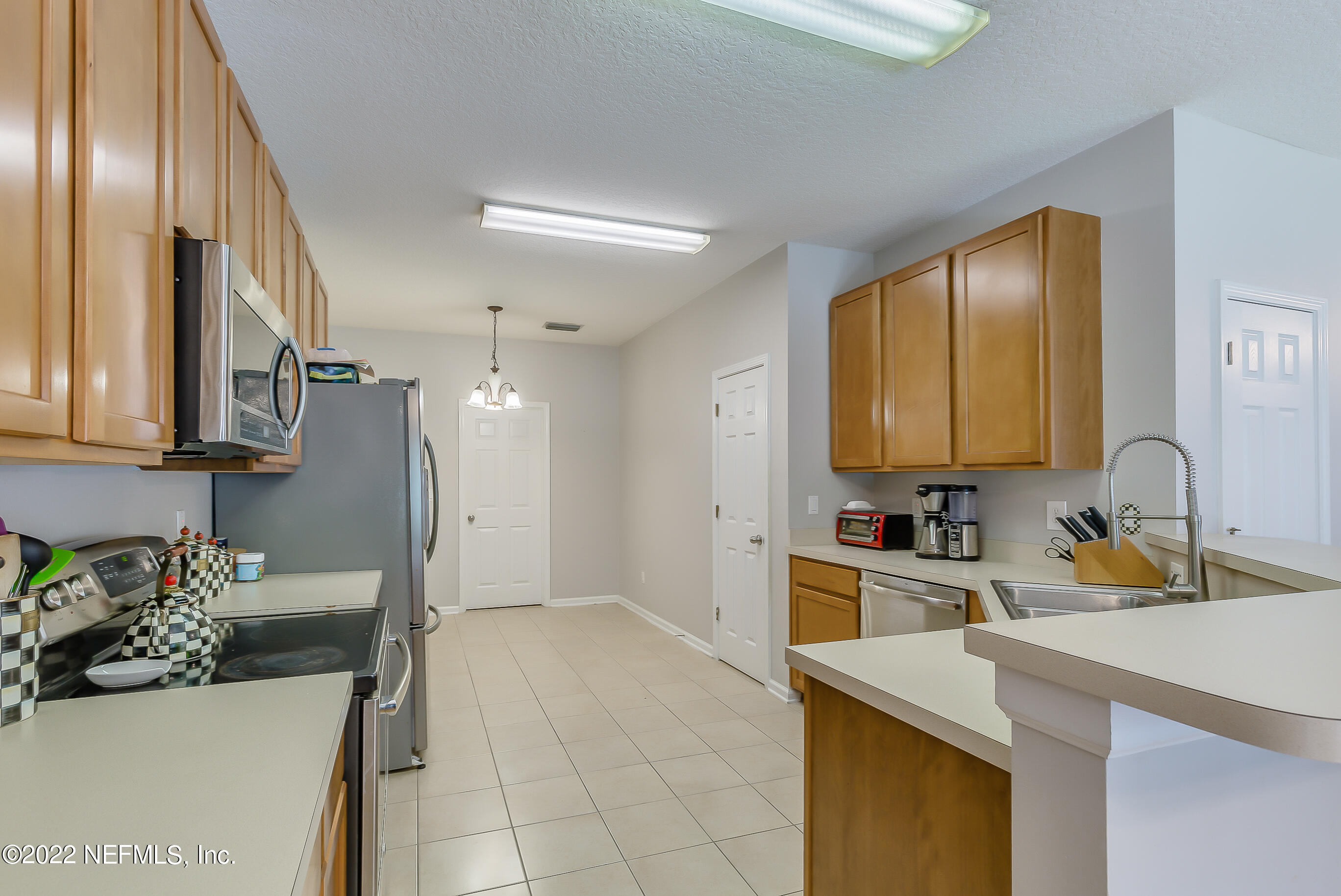 96702 Commodore Point Drive Yulee, FL 32097 - Photo 11 of 34 kitchen