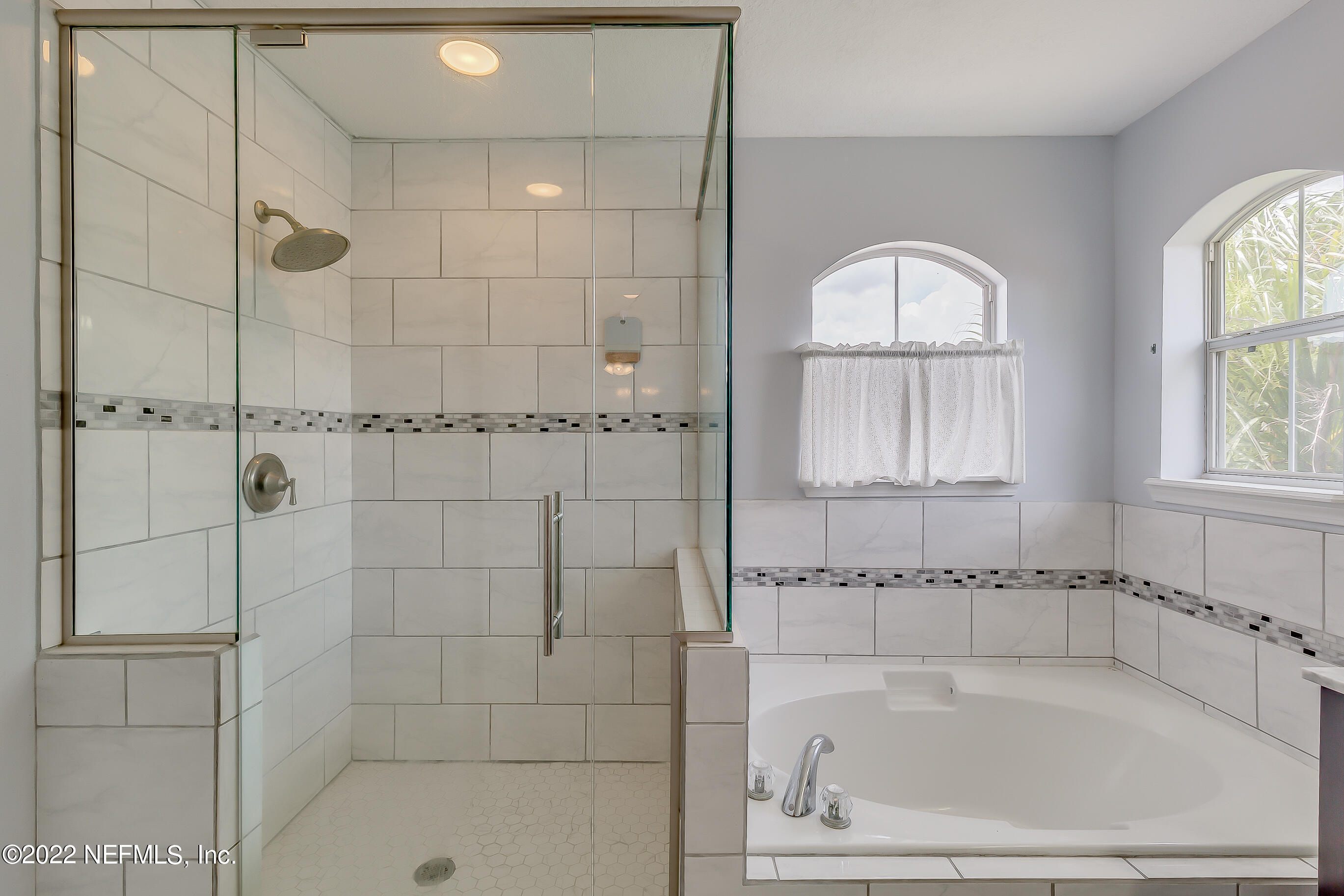 96702 Commodore Point Drive Yulee, FL 32097 - Photo 19 of 34 master bathroom