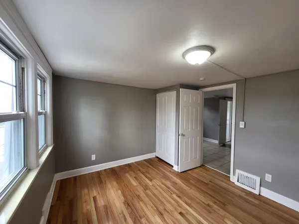 $145,000 | 1458 Cicotte Avenue, Lincoln Park, MI 48146