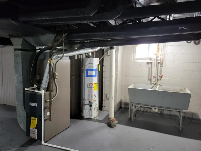 $177,400 | 1458 Cicotte Avenue, Lincoln Park, MI 48146