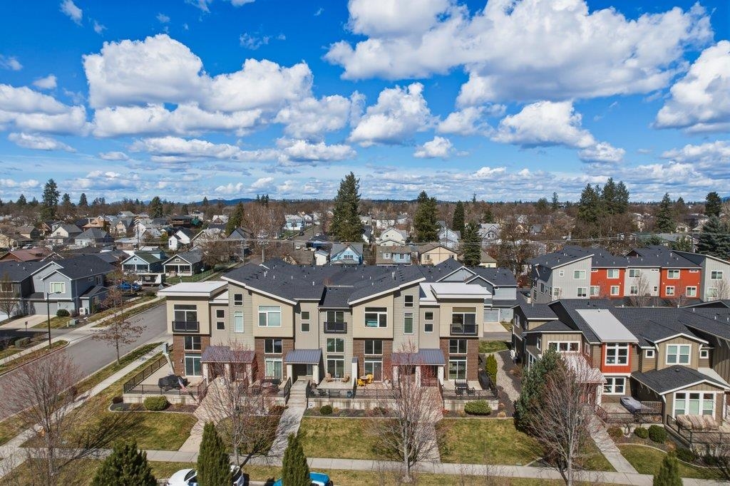 2220 West Summit Parkway Spokane, WA 99201 - Photo 2 of 33