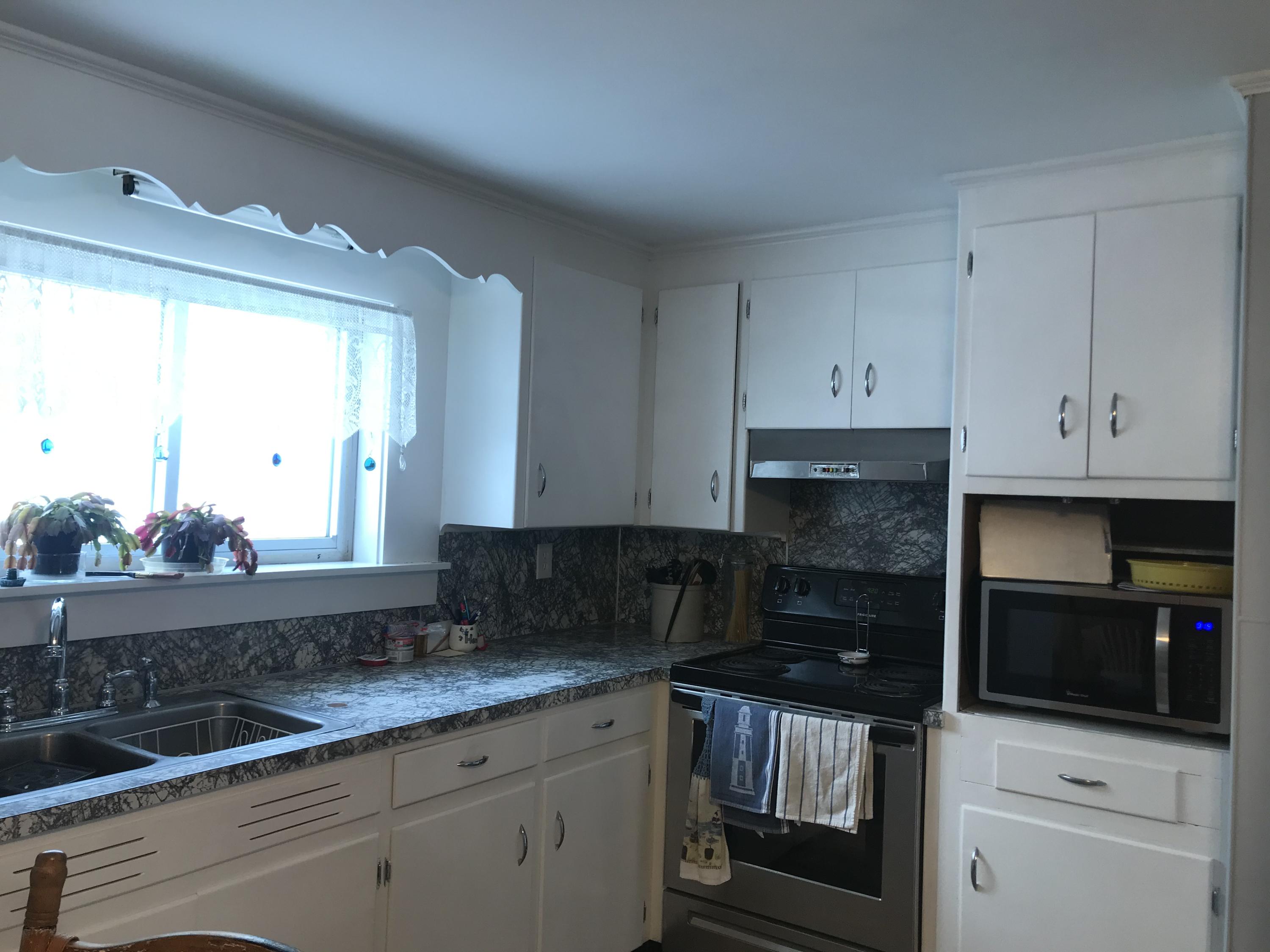 19 Ferry Road Lisbon, ME 04250 - Photo 22 of 38 Kichen Eat In (5)