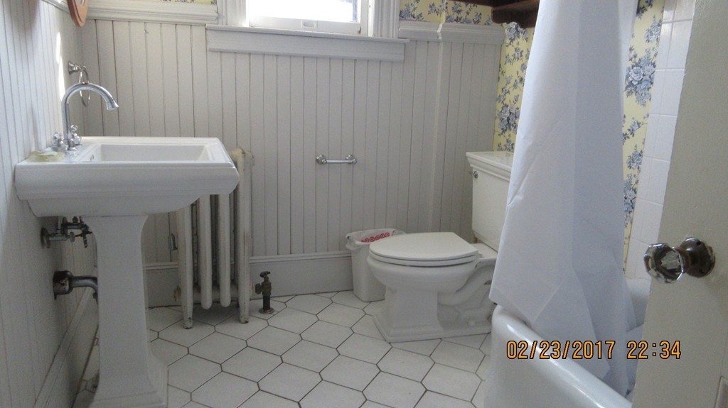 43 Maplewood Terrace Springfield, MA 01108 - Photo 2 of 9 Gallery Image 2