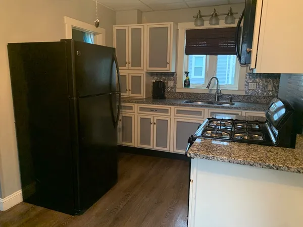 $1,550 | 293 Linden Street, Unit 1 REAR, Fall River, MA 02720