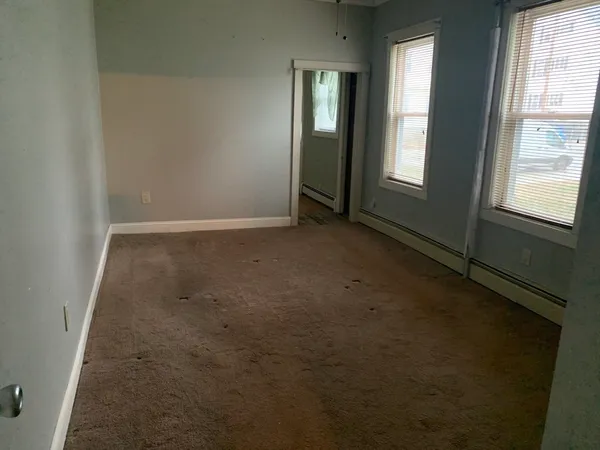 $1,550 | 293 Linden Street, Unit 1 REAR, Fall River, MA 02720