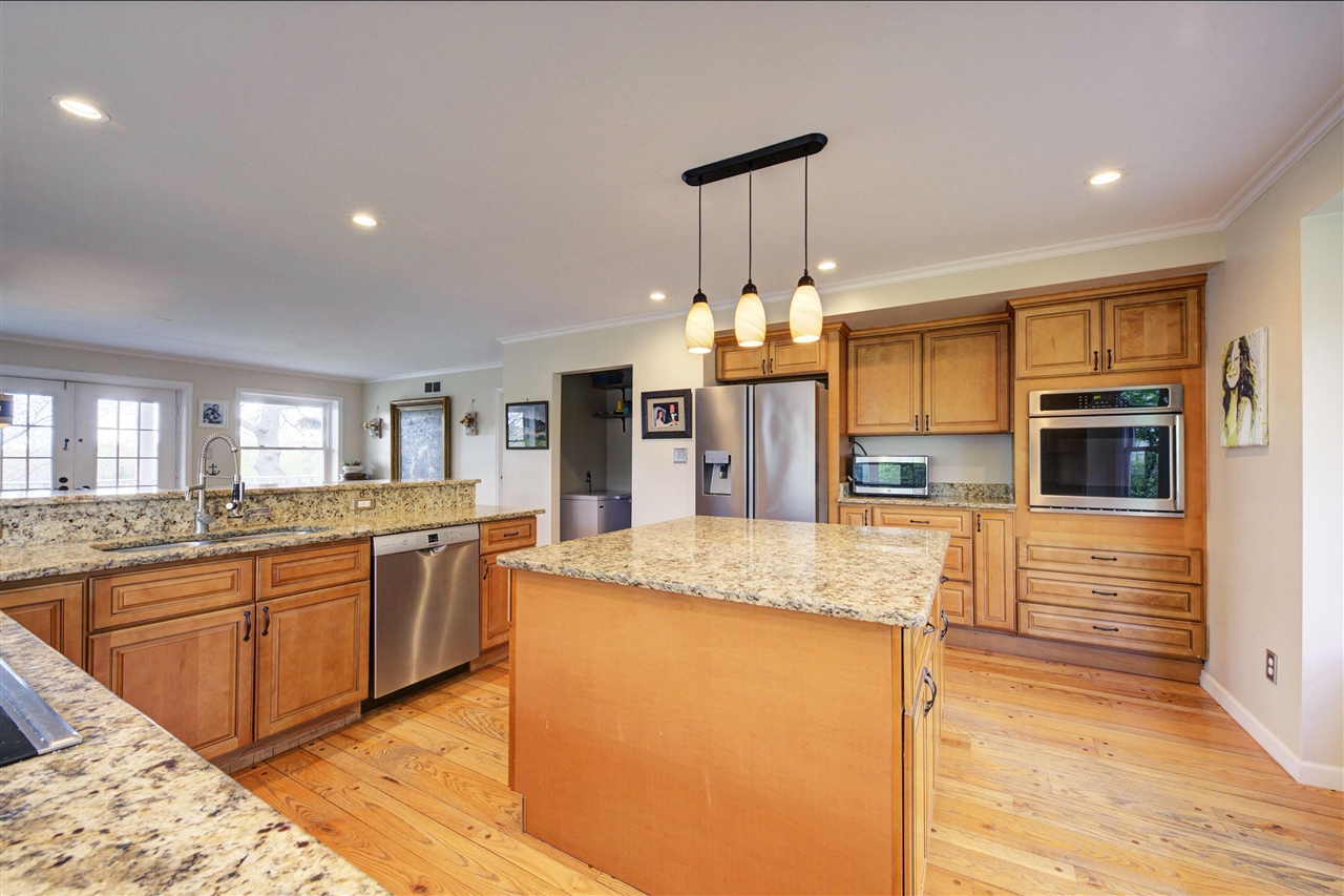 6270 Mack Road Howell, MI 48855 - Photo 13 of 86