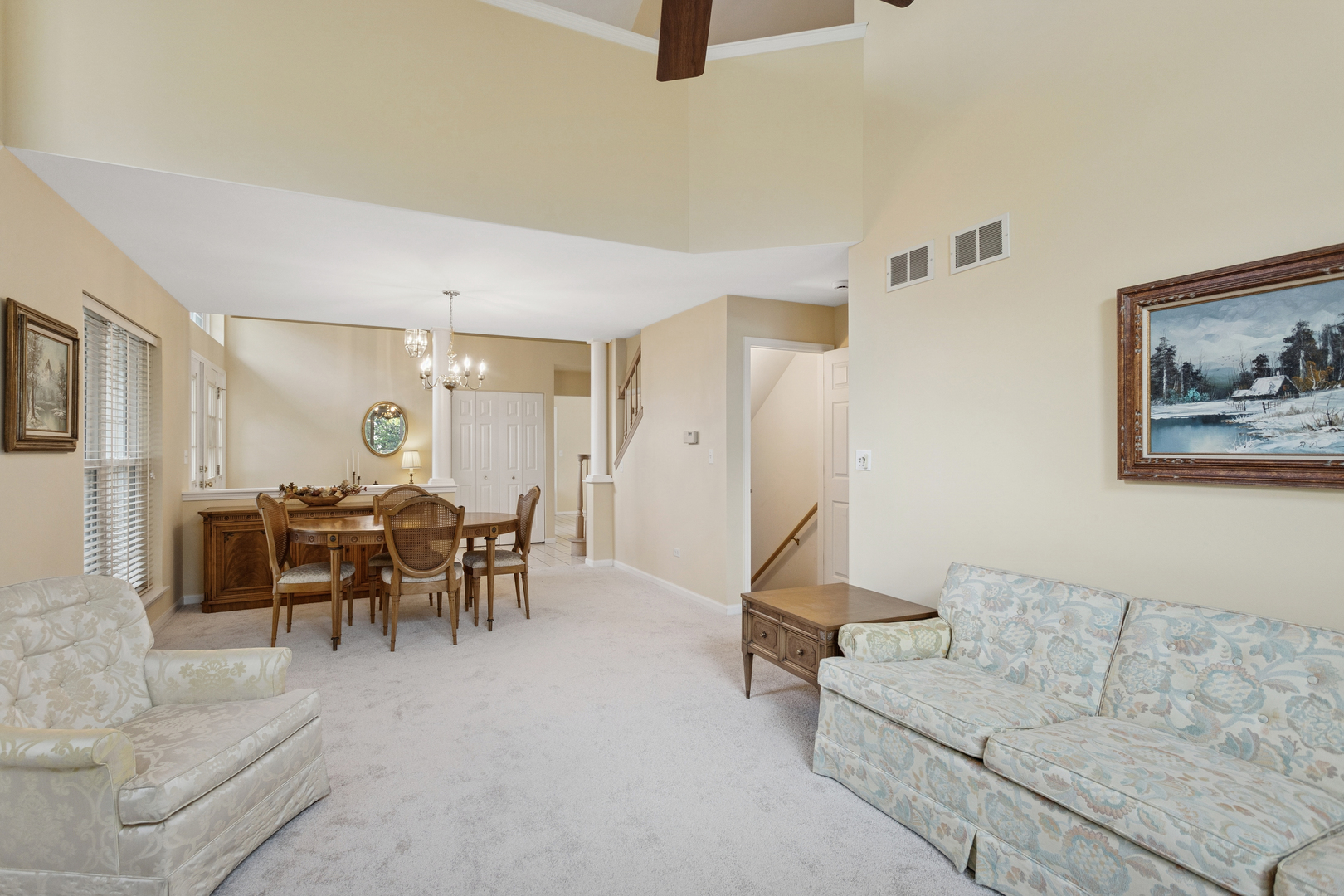 350 Cimarron Road East Lombard, IL 60148 - Photo 5 of 22 Gallery Image 5