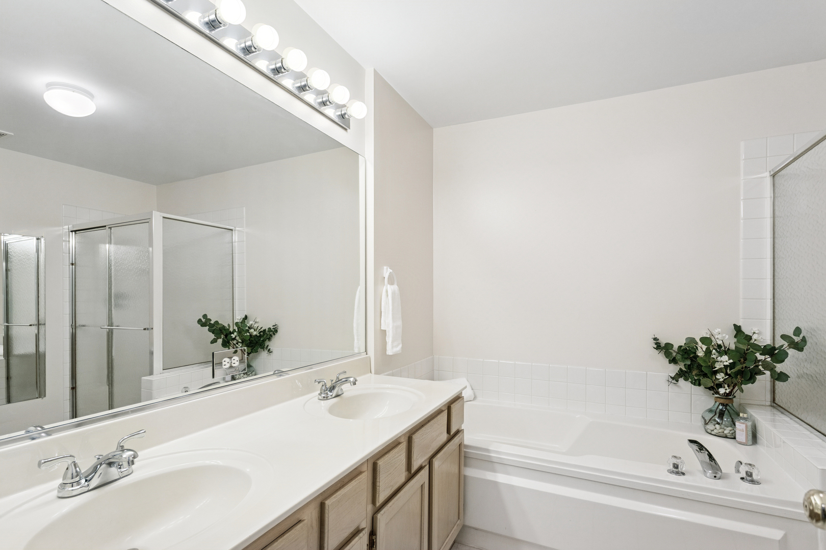 350 Cimarron Road East Lombard, IL 60148 - Photo 10 of 22 Gallery Image 10