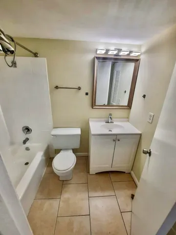 $1,500 | 1500 North Congress Avenue, Unit A205, West Palm Beach, FL 33401