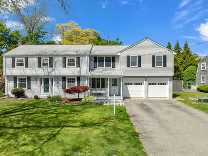 $1,350,000 | 6 Driftwood Lane, Barrington, RI 02806