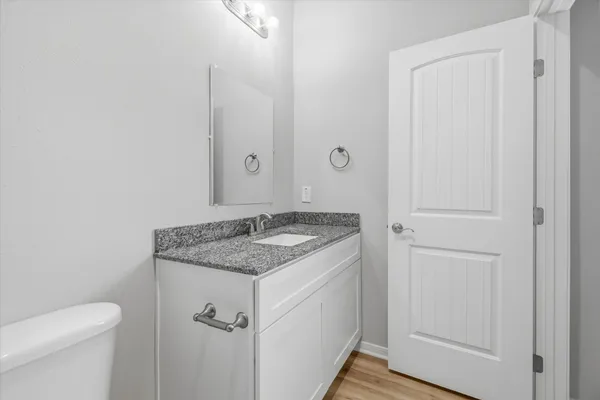 $1,500 | 201 North B N Bay Street, Anahuac, TX 77514