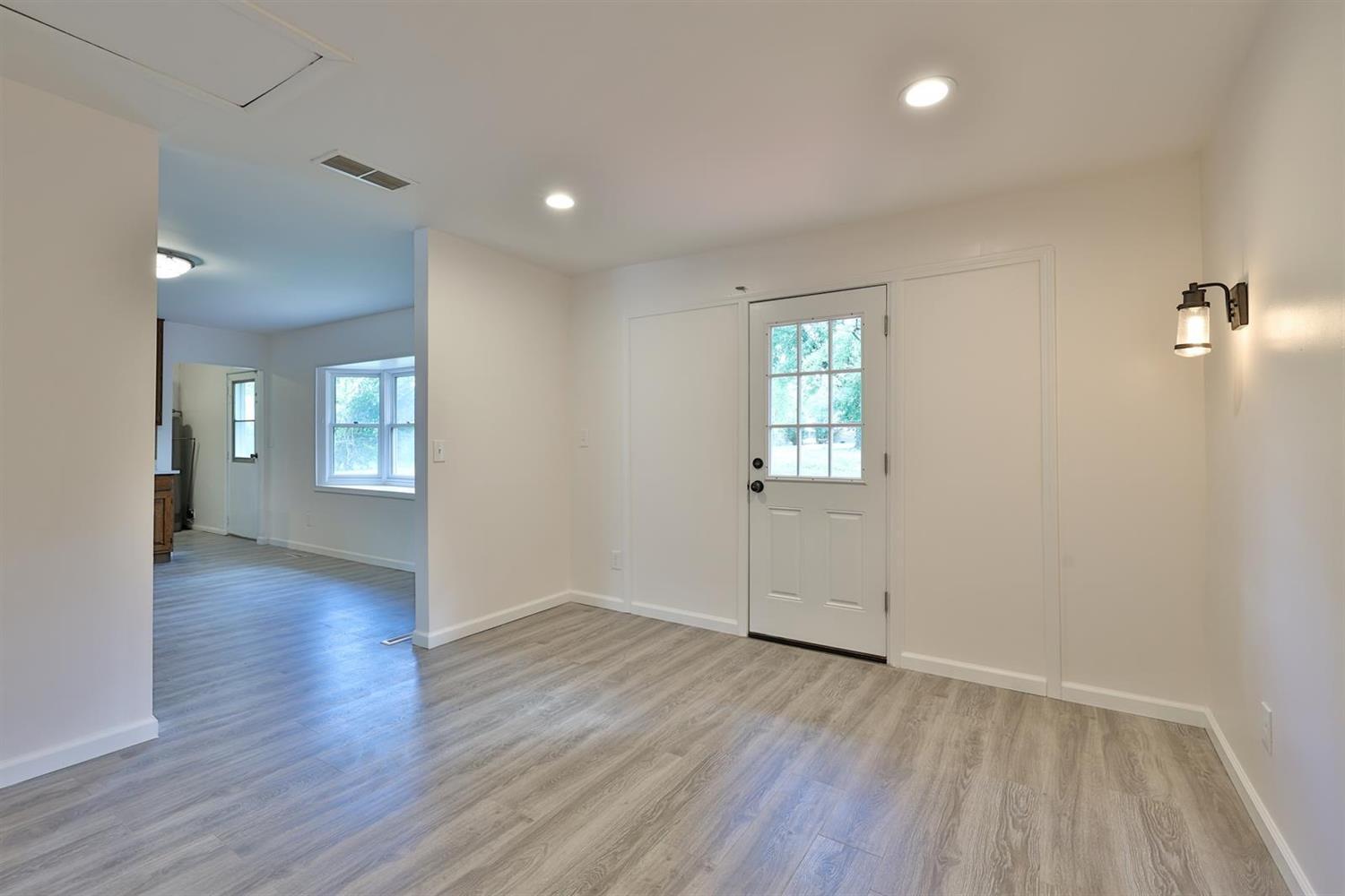 579 West Kemper Road Springdale, OH 45246 - Photo 9 of 36