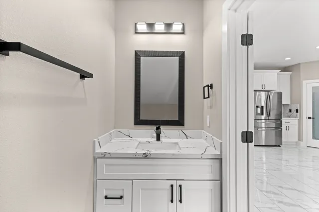 $2,000 | 7927 Colonial Lane, Houston, TX 77051