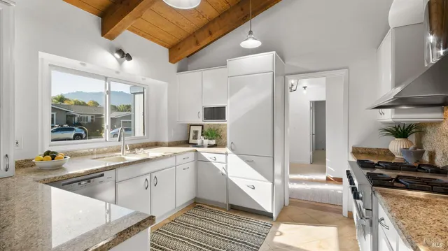 $2,148,000 | 49 Vía La Brisa, Larkspur, CA 94939