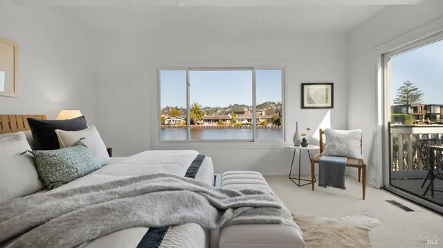 $2,148,000 | 49 Vía La Brisa, Larkspur, CA 94939