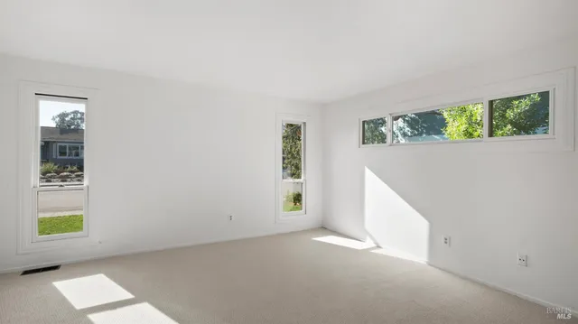 $2,148,000 | 49 Vía La Brisa, Larkspur, CA 94939