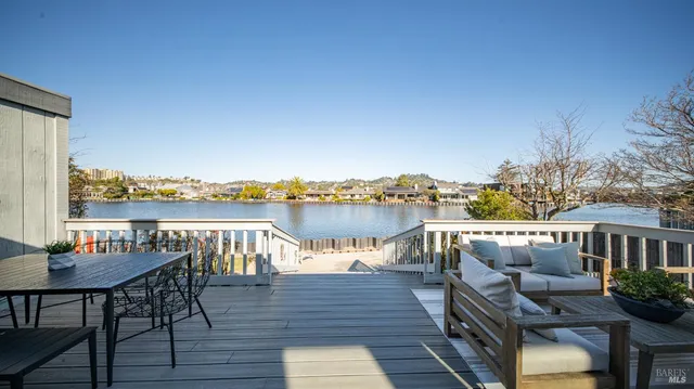 $2,148,000 | 49 Vía La Brisa, Larkspur, CA 94939