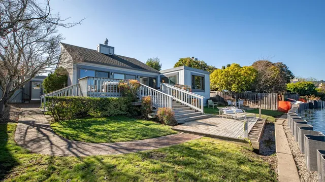 $2,148,000 | 49 Vía La Brisa, Larkspur, CA 94939