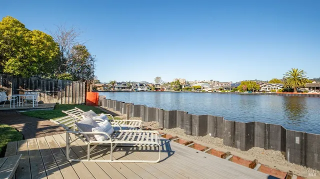 $2,148,000 | 49 Vía La Brisa, Larkspur, CA 94939