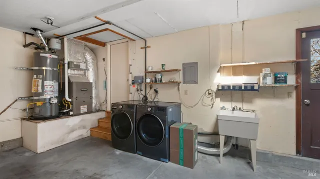 $2,148,000 | 49 Vía La Brisa, Larkspur, CA 94939