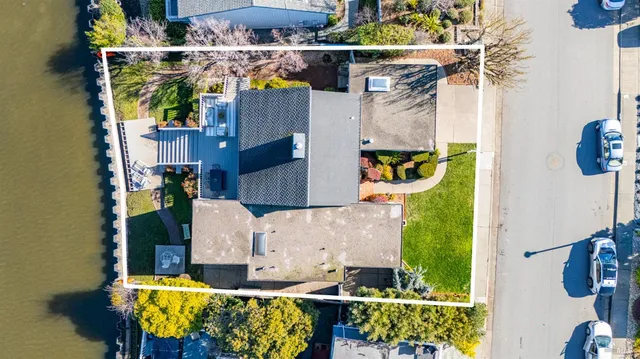 $2,148,000 | 49 Vía La Brisa, Larkspur, CA 94939