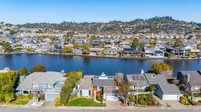 $2,148,000 | 49 Vía La Brisa, Larkspur, CA 94939