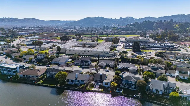 $2,148,000 | 49 Vía La Brisa, Larkspur, CA 94939