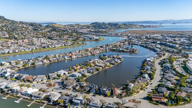 $2,148,000 | 49 Vía La Brisa, Larkspur, CA 94939