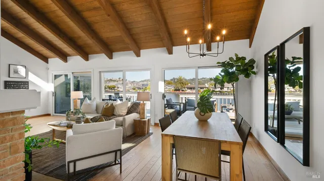 $2,148,000 | 49 Vía La Brisa, Larkspur, CA 94939