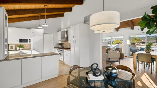 $2,148,000 | 49 Vía La Brisa, Larkspur, CA 94939