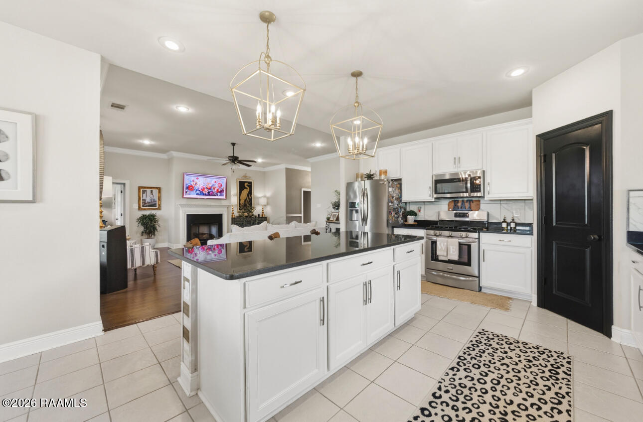 310 Cascade Water Lane Broussard, LA 70518 - Photo 10 of 32 IMG_2681