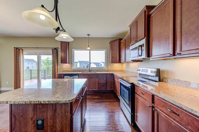 $580,000 | 3689 Sweetwater Crossing Place, St. Charles, MO 63301