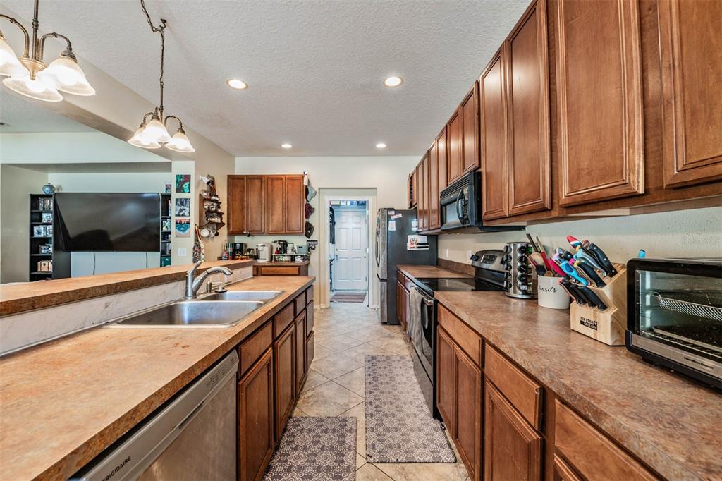 10945 Subtle Trail Drive Riverview, FL 33579 - Photo 11 of 51